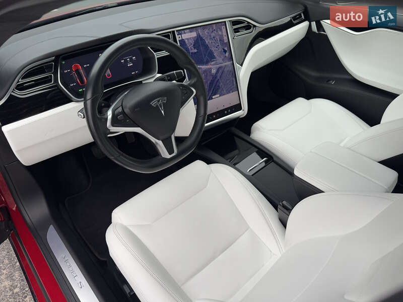Tesla Model s (2017)