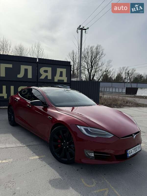 Tesla Model s (2016)
