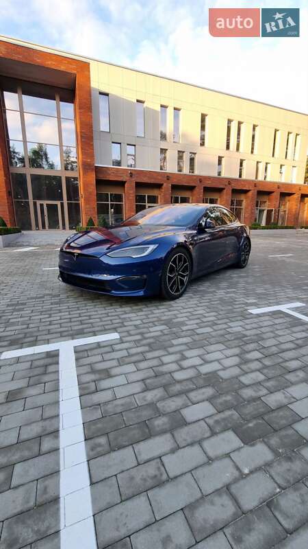 Tesla Model s (2021)