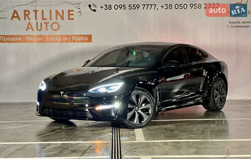Tesla Model s (2023)