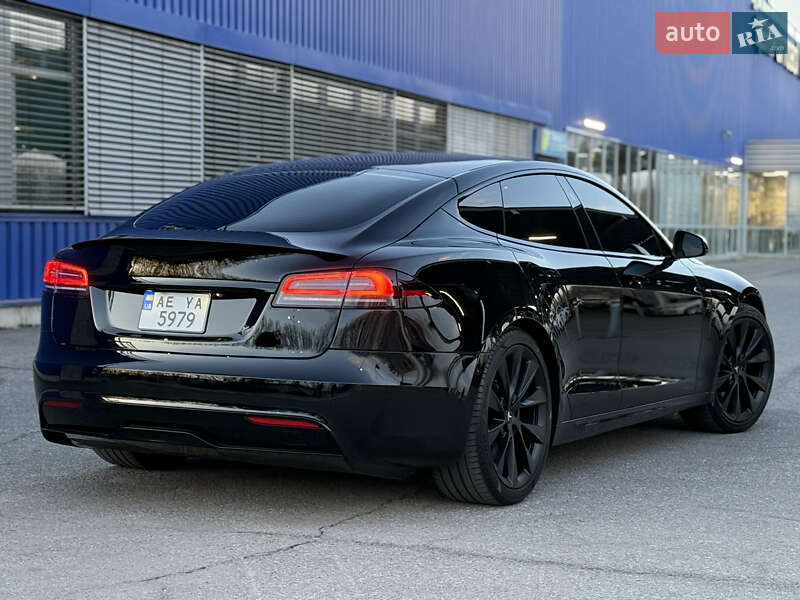 Tesla Model s (2022)