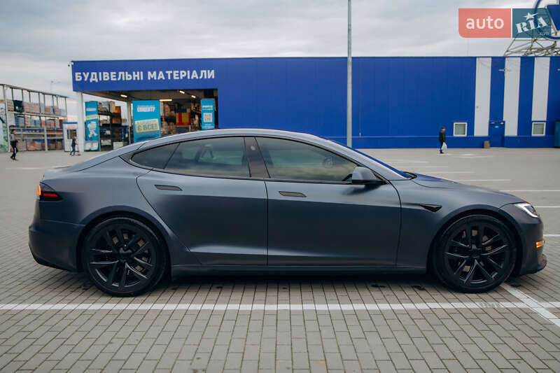 Tesla Model s (2022)