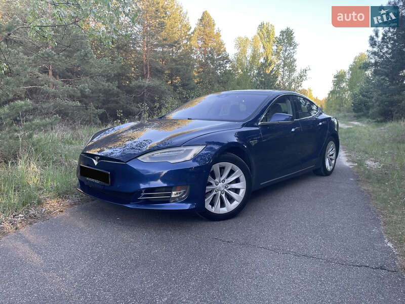 Tesla Model s (2016)