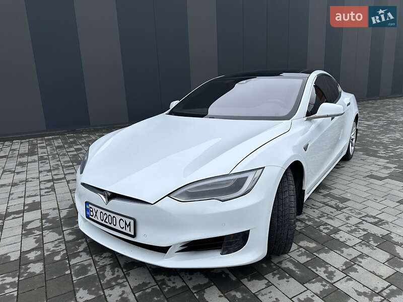 Tesla Model s (2016)