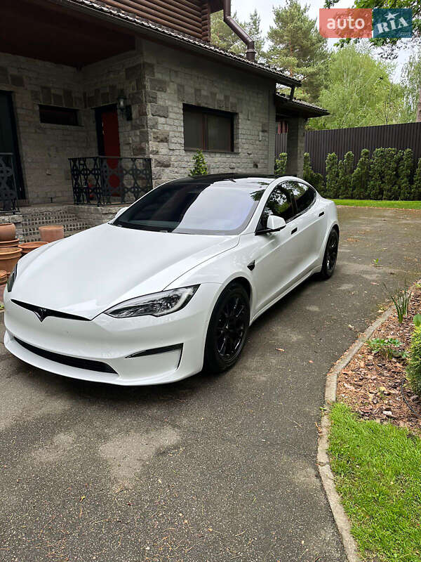 Tesla Model s (2022)