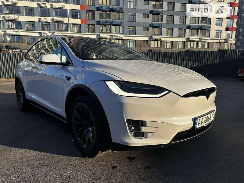 Tesla Model x (2018)