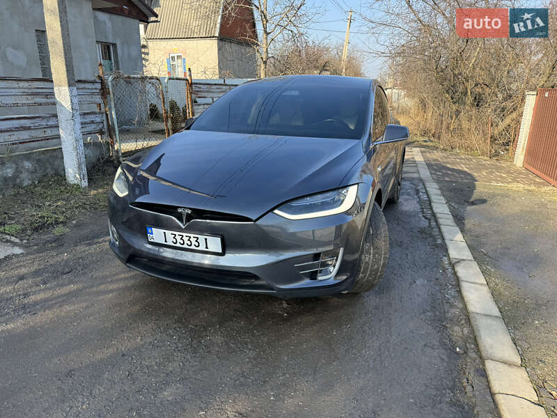 Tesla Model x (2016)