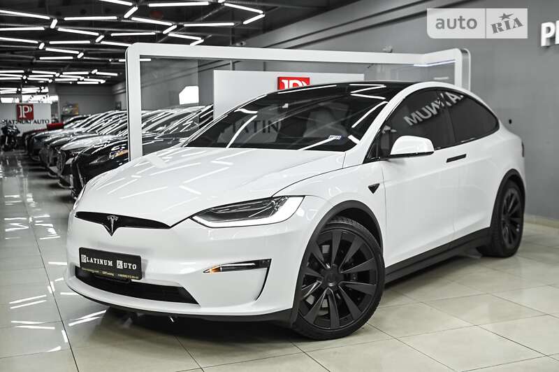 Tesla Model x (2022)