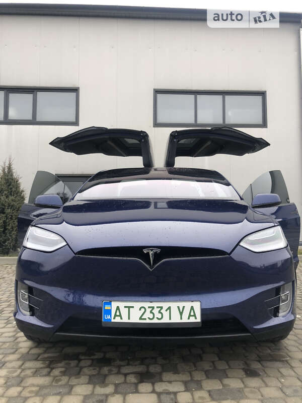 Tesla Model x (2019)