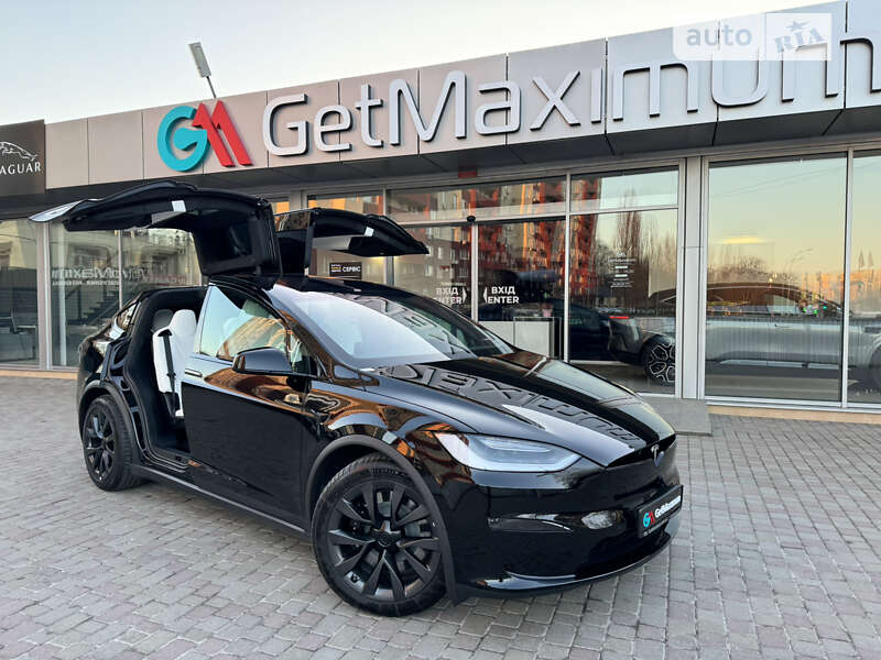 Tesla Model x (2023)