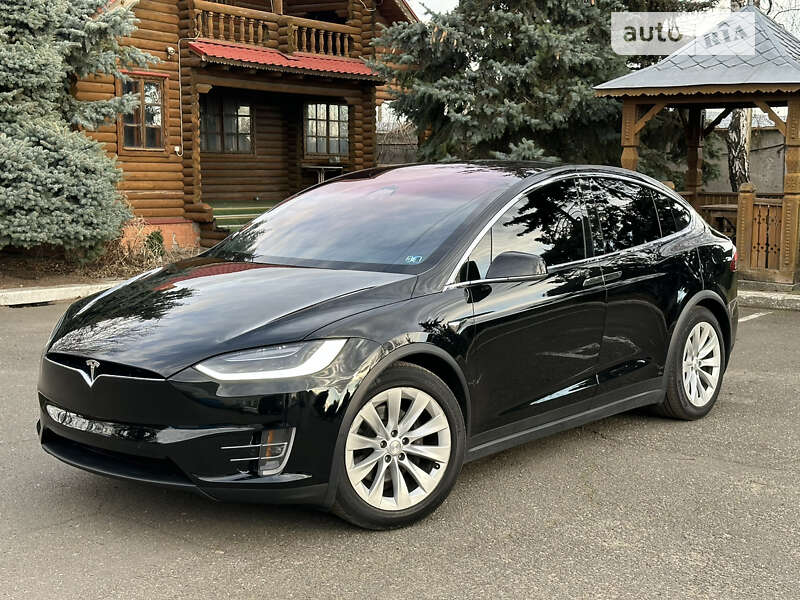 Tesla Model x (2018)