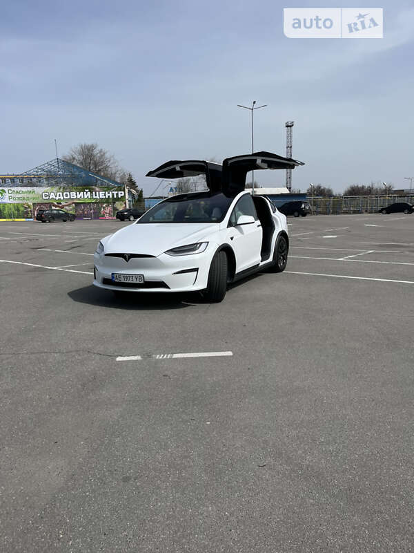 Tesla Model x (2023)