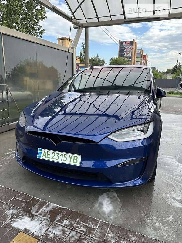 Tesla Model x (2022)