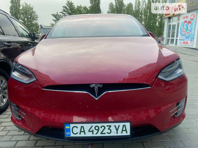 Tesla Model x (2018)