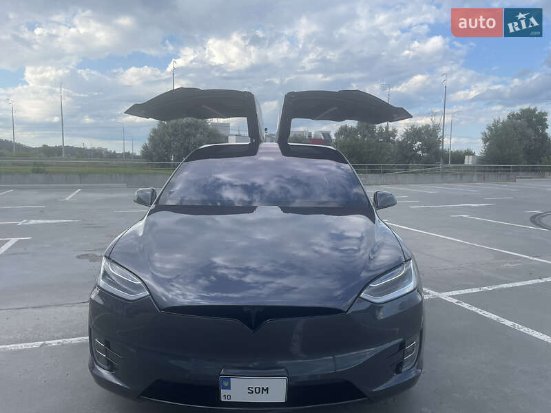 Tesla Model x (2018)