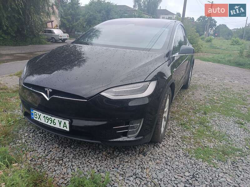 Tesla Model x (2017)
