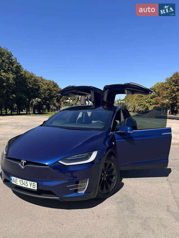 Tesla Model x (2018)