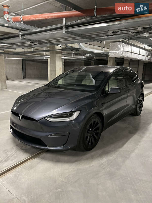 Tesla Model x (2022)