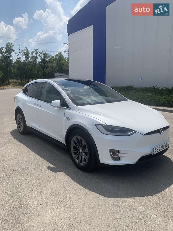 Tesla Model x (2018)