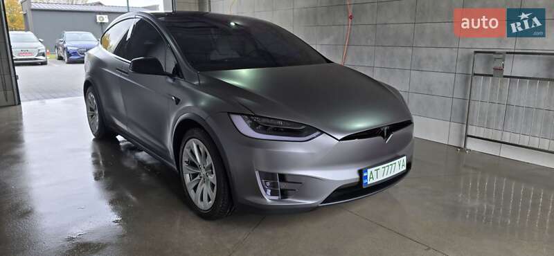 Tesla Model x (2018)