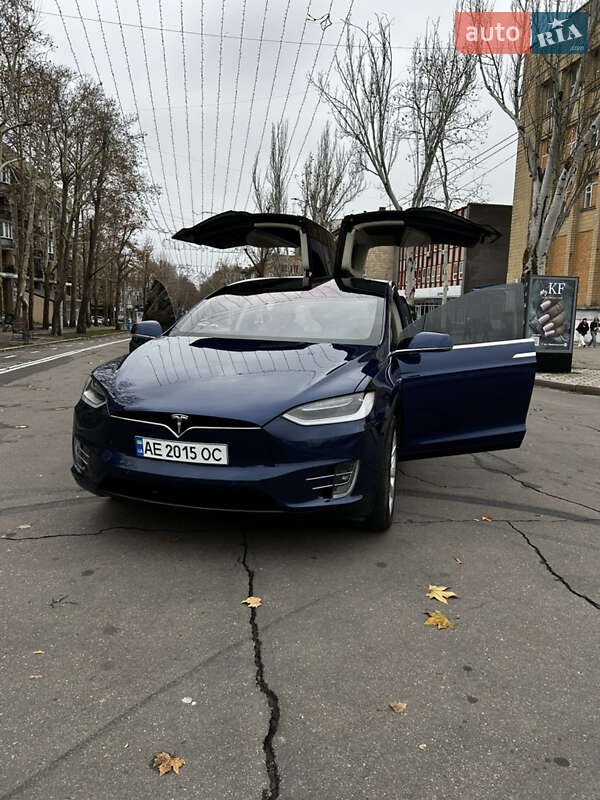 Tesla Model x (2017)