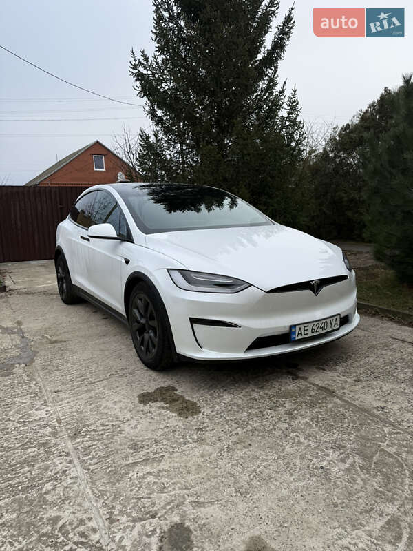 Tesla Model x (2022)