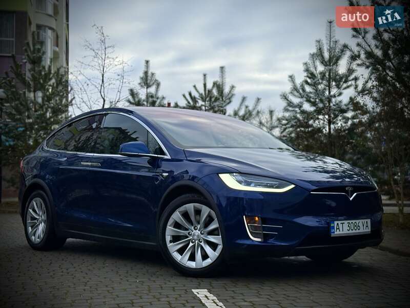 Tesla Model x (2017)