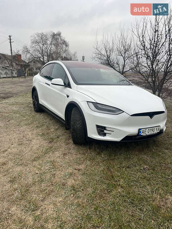 Tesla Model x (2018)