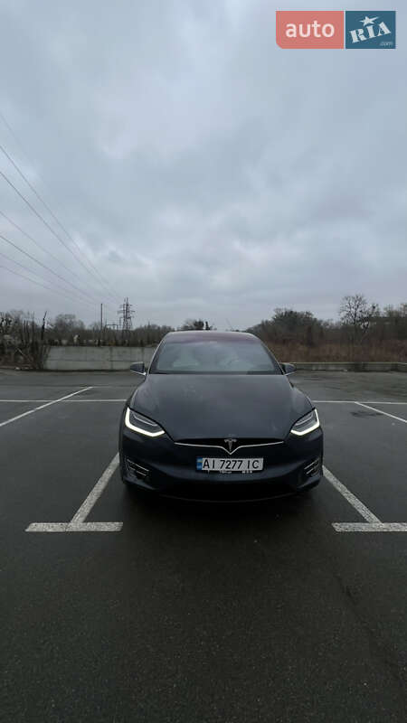 Tesla Model x (2018)