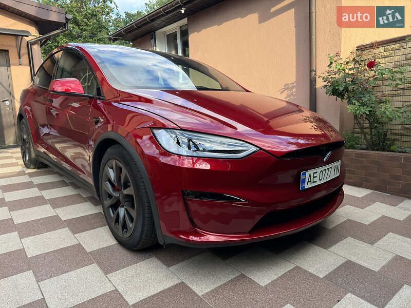 Tesla Model x (2023)