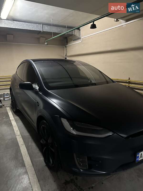 Tesla Model x (2018)