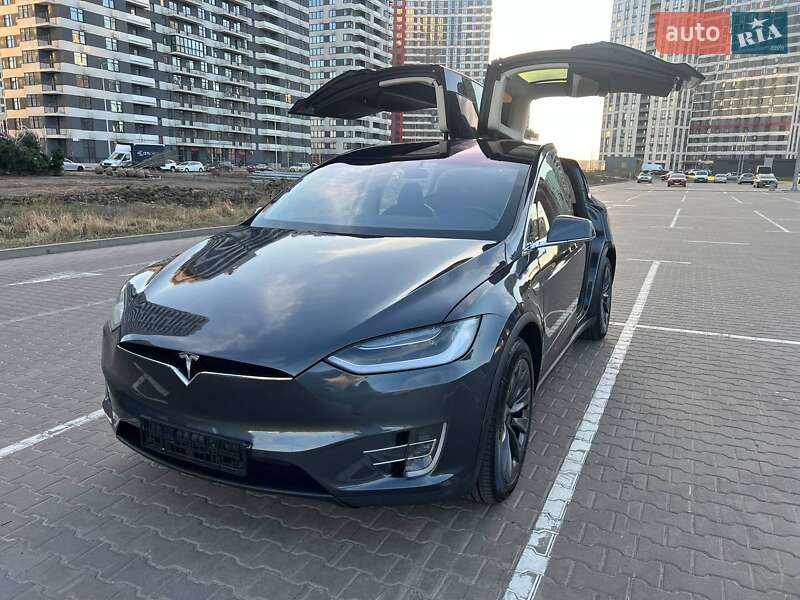 Tesla Model x (2018)