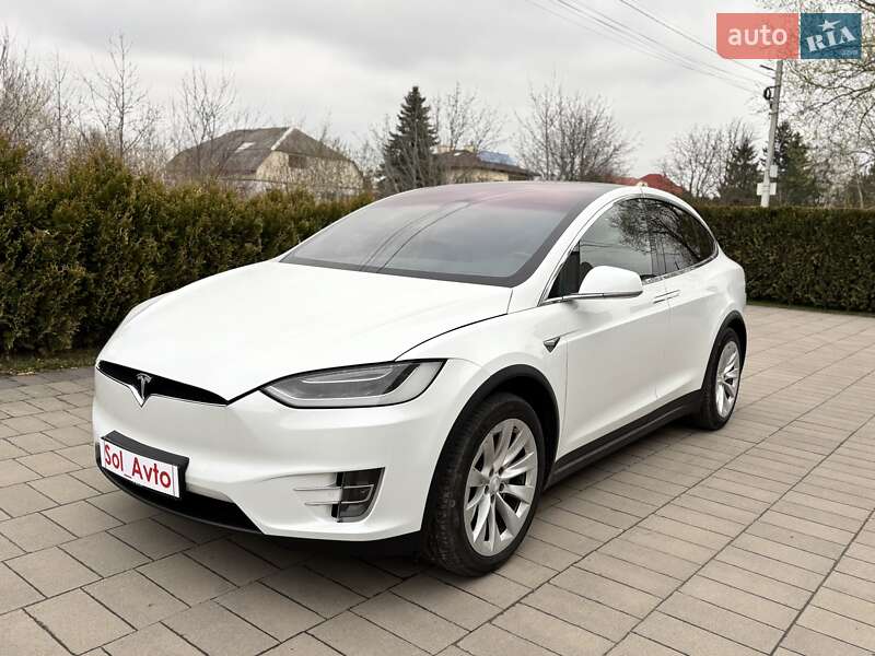 Tesla Model x (2017)