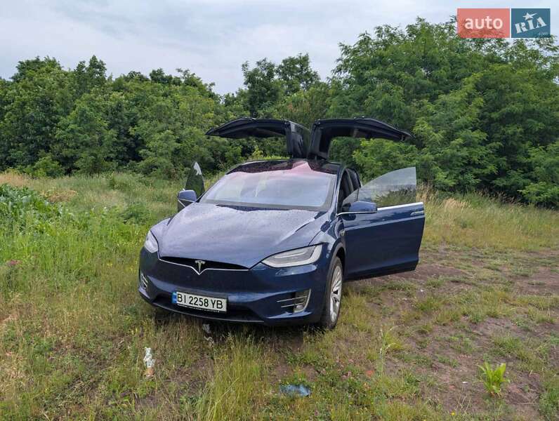Tesla Model x (2017)