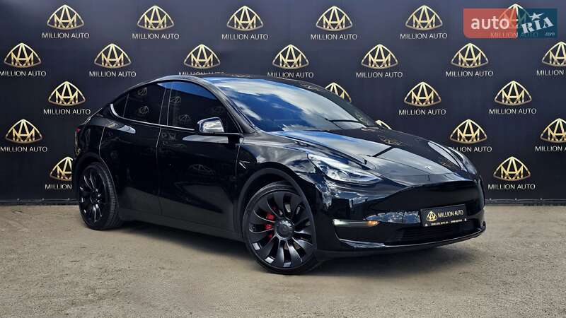 Tesla Model y (2021)