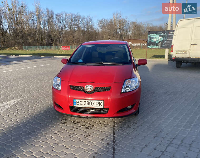 Toyota Auris (2008)
