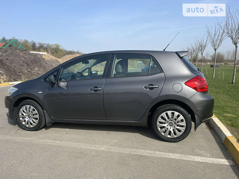Toyota Auris (2008)