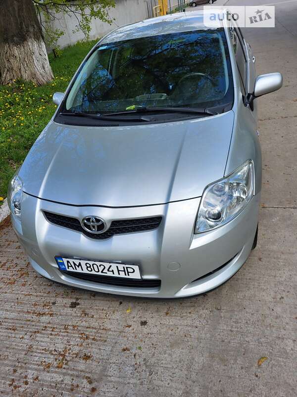 Toyota Auris (2007)