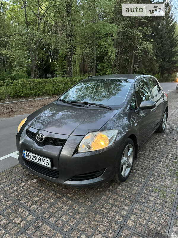 Toyota Auris (2008)
