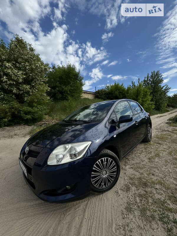 Toyota Auris (2008)