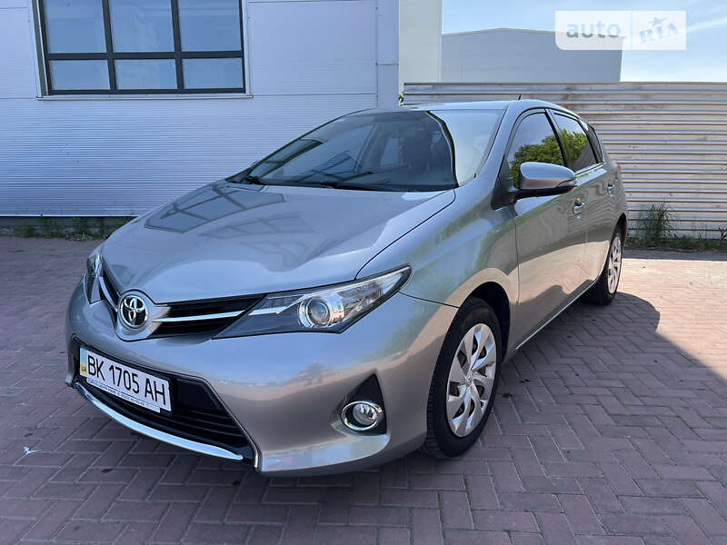 Toyota Auris (2012)