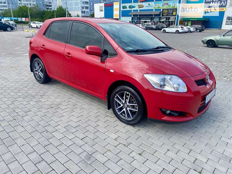 Toyota Auris (2007)