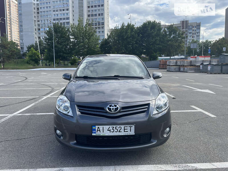 Toyota Auris (2012)