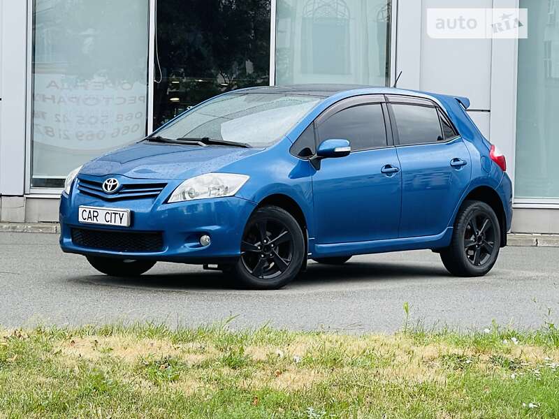 Toyota Auris (2011)