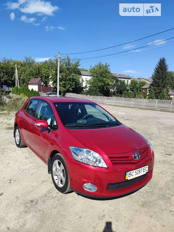 Toyota Auris (2011)