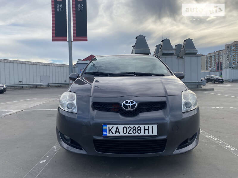 Toyota Auris (2008)