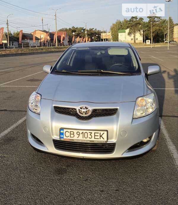 Toyota Auris (2008)