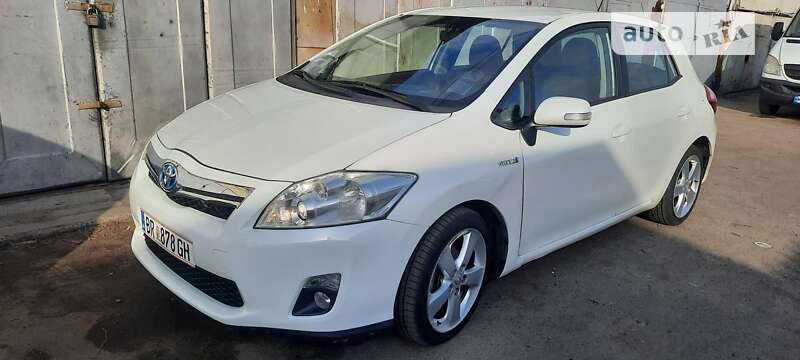 Toyota Auris (2010)