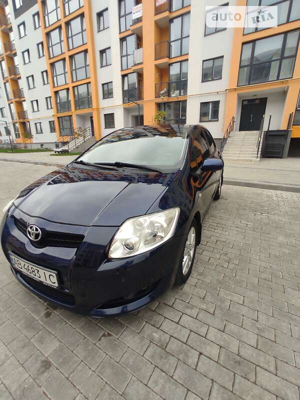 Toyota Auris (2007)