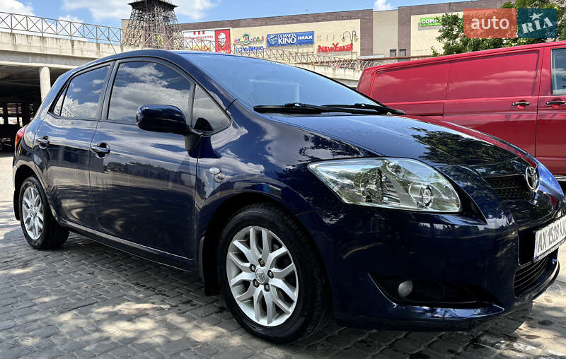 Toyota Auris (2007)
